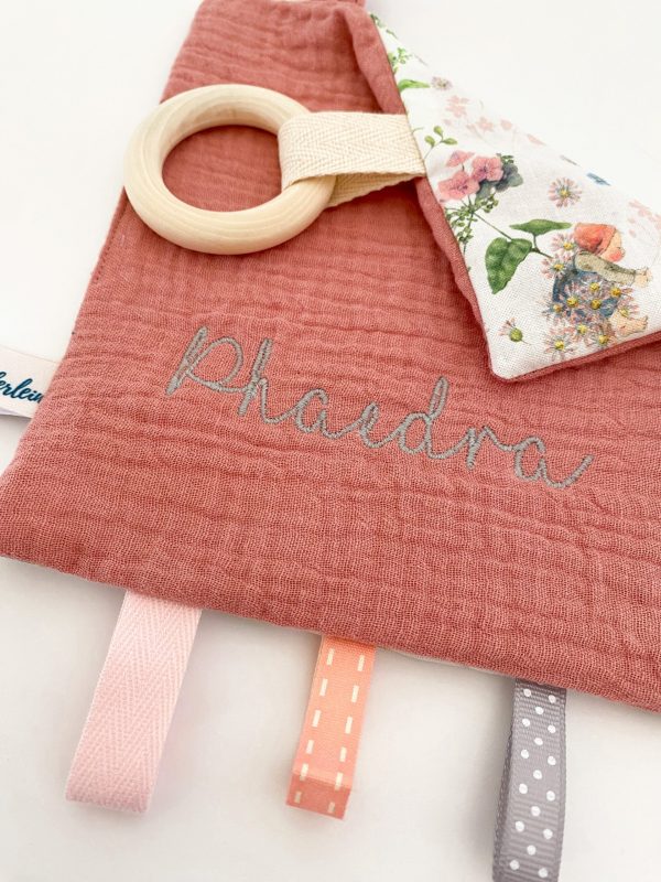 Knistertuch Zarte Blumen personalisierbar