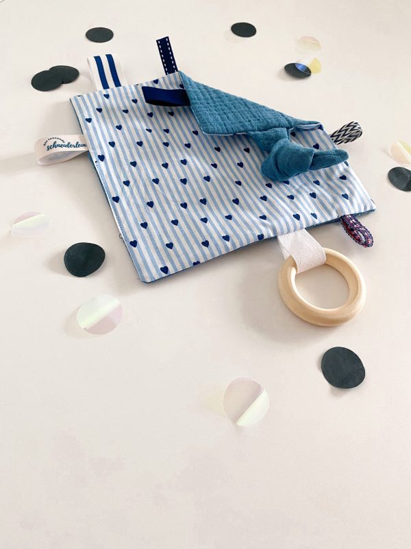 Knistertuch heart and stripes