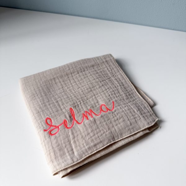 Personalisiertes Nuschi creme 60x60 cm